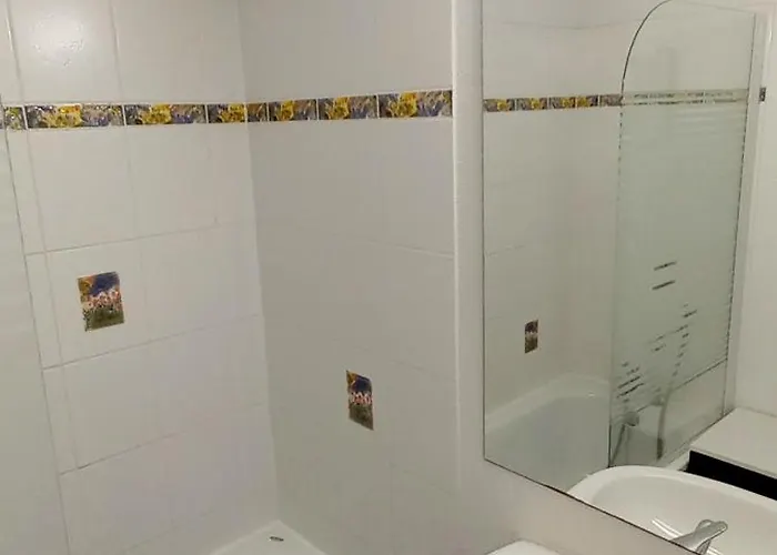 3 Pièces Proche Commerces Et Golf Pornic